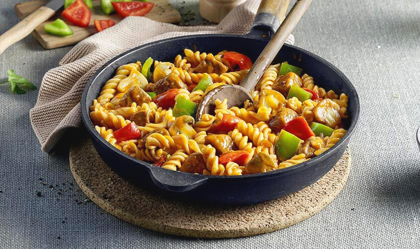 Fusilli in golaž Predjedi/Svaljki in polnjene testenine Fusilli in golaž bofrost